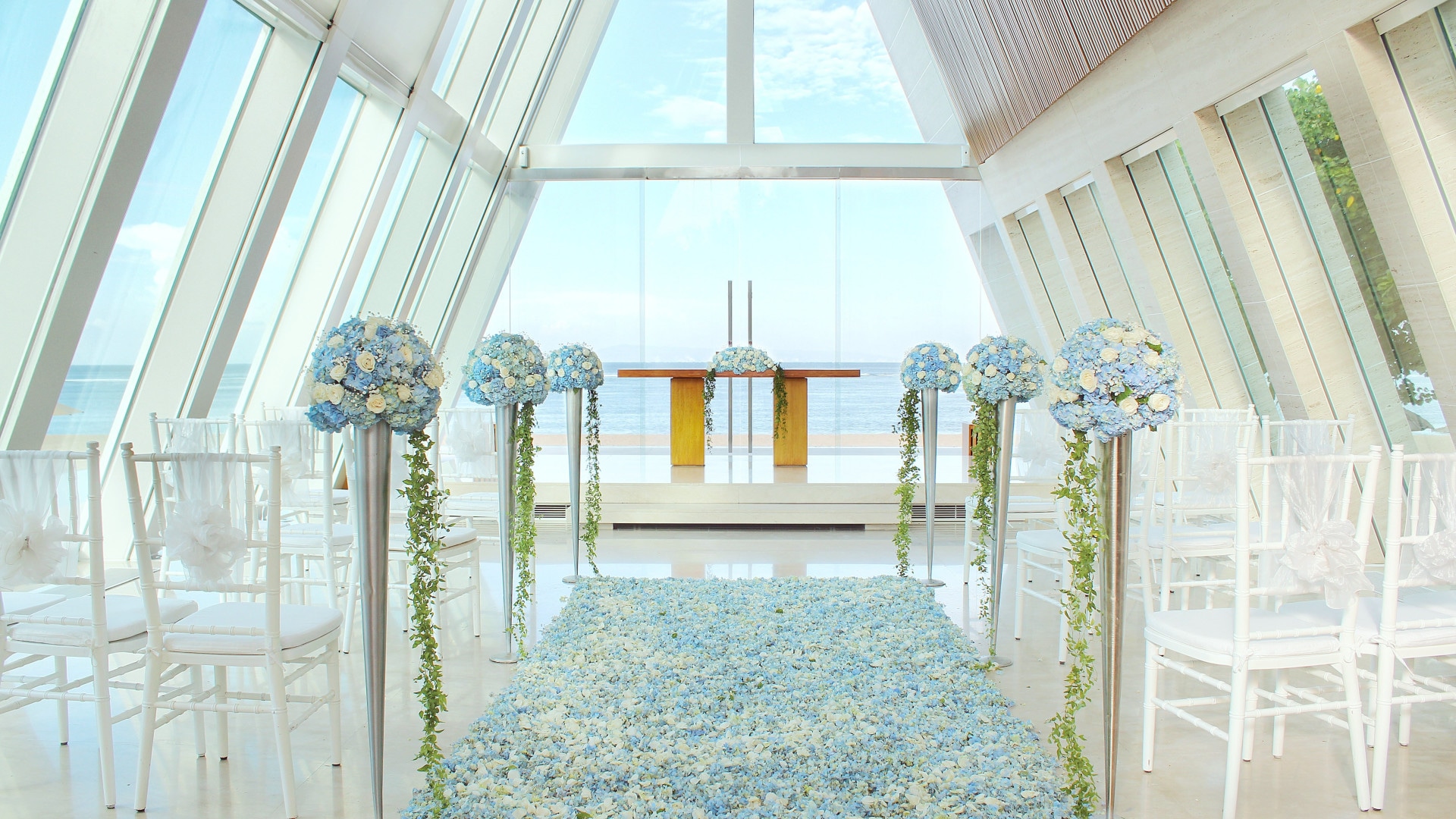 A Complete Guide to Las Vegas Wedding Chapels and What They Offer