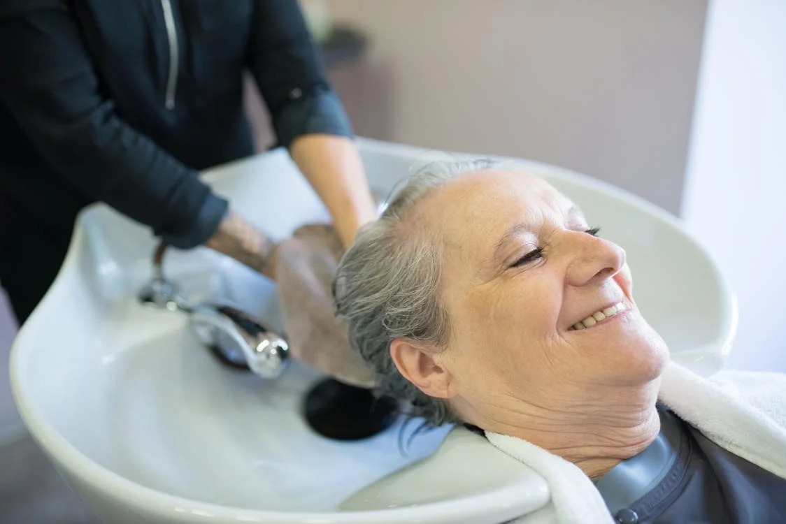 Komfort neu definiert mit einem ergonomischen Friseurwaschsessel