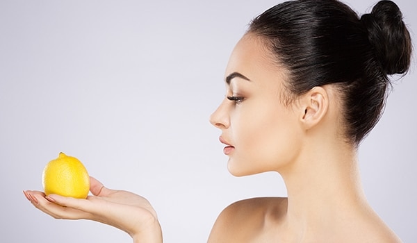 Unveil Clearer Skin: Easily Remove Dark Spots with Lemon Juice