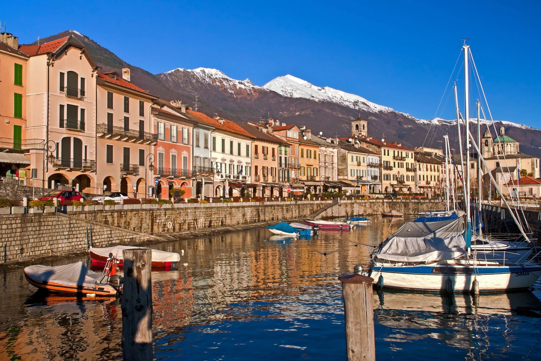Cannobio am Lago Maggiore: Ferien inmitten der Natur und direkt am Strand