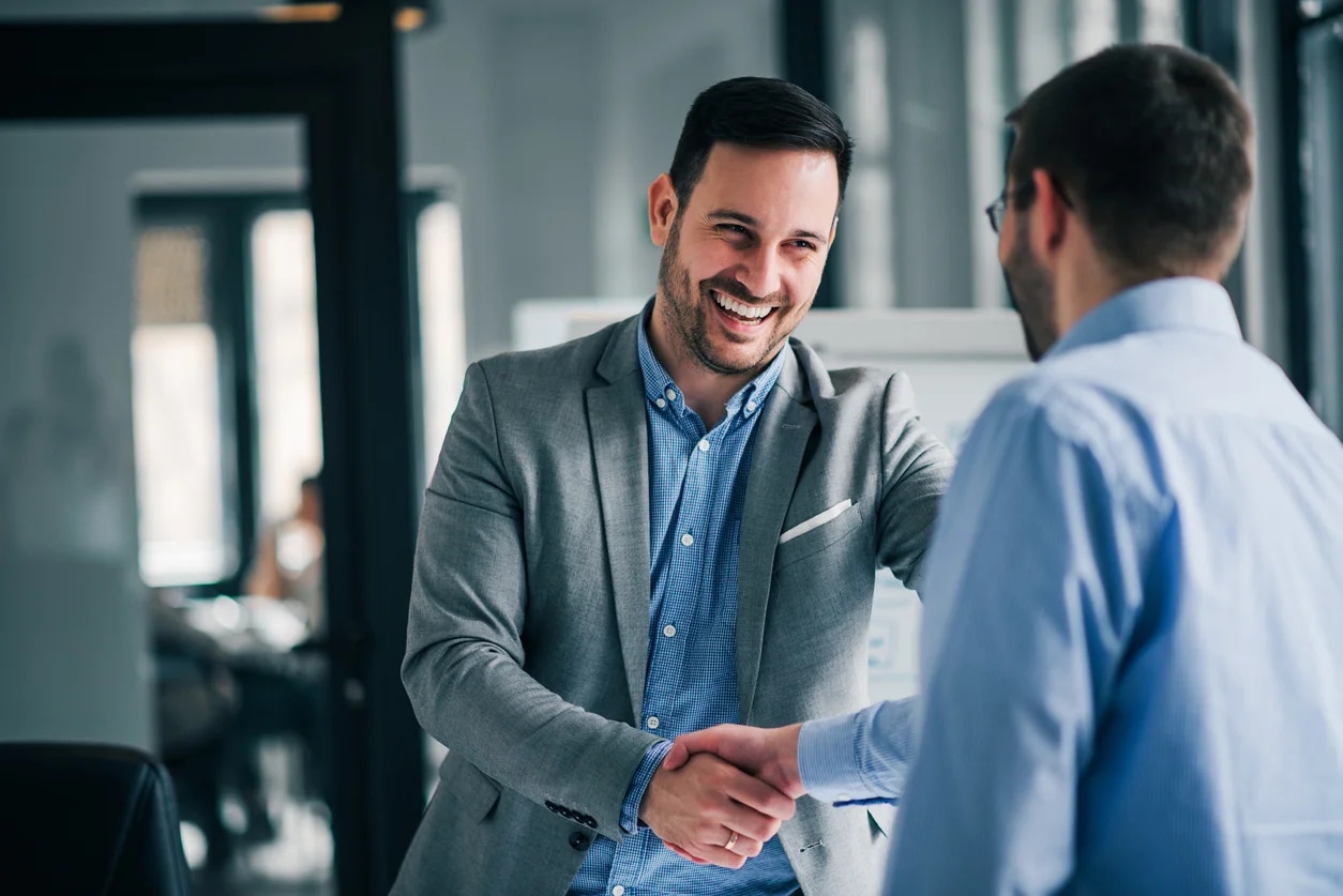 Warum Unternehmen auf einen Headhunter setzen sollten