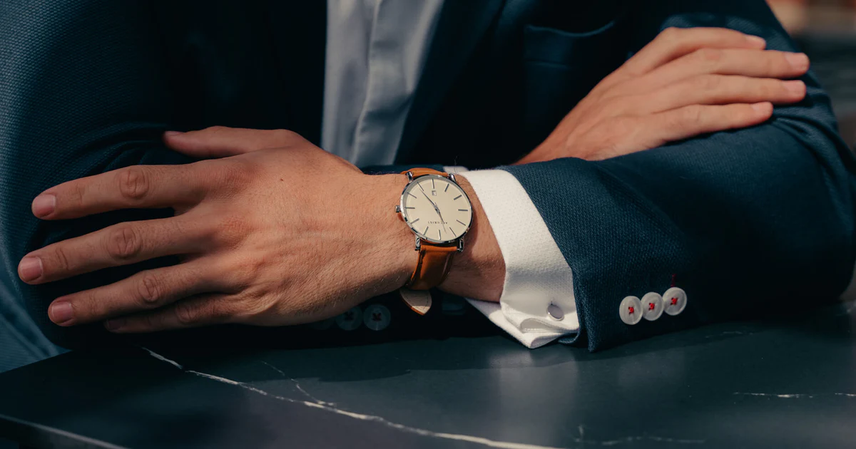 Stilbewusste Frauen tragen PITANI®️ Armbanduhren